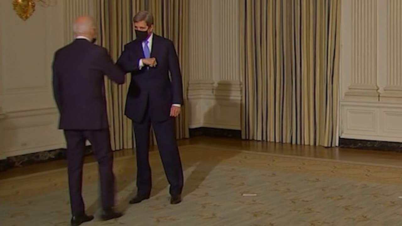 <b>En video.</b> “Es hora de actuar”: las claves del plan de Biden para combatir el cambio climático El presidente Joe Biden está lanzando su ofensiva contra el cambio climático con una coalición que abarca sindicatos, activistas antifracking y defensores de la justicia racial, líderes de Wall Street, la industria automotriz, la industria y la Cámara de Comercio de Estados Unidos.