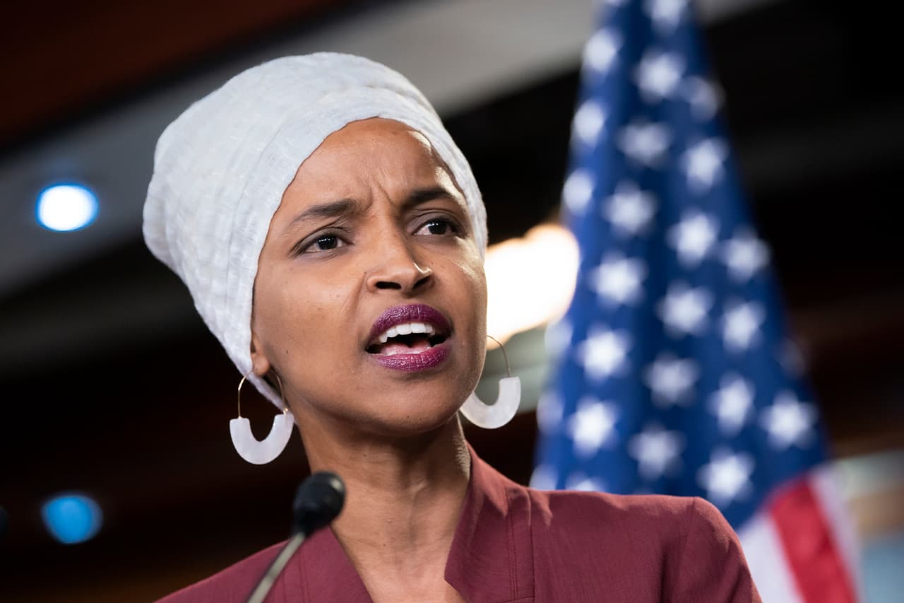 "Su vida está en inminente peligro": los demócratas piden seguridad para Omar tras los mensajes racistas de Trump