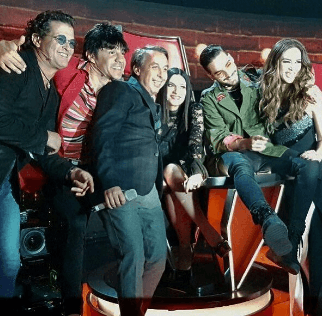 La fiesta navideña que incluye a los famosos y los que no son famosos fue hecha este año en el foro de 'La Voz México', en Televisa San Ángel.
