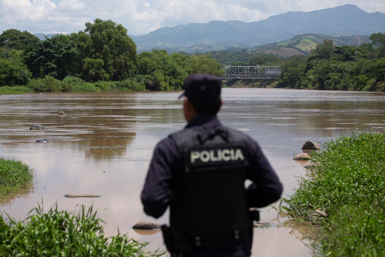 La nueva Patrulla Fronteriza salvadoreña 
<b><a href="https://www.univision.com/noticias/inmigracion/el-salvador-firma-acuerdo-con-eeuu-para-combatir-la-migracion-irregular-pero-no-sera-tercer-pais-seguro" target="_blank">es parte de un acuerdo con firmado </a></b>entre el secretario interino de Seguridad Nacional de EEUU, Kevin McAleenan, y el presidente salvadoreño, Nayib Bukele.