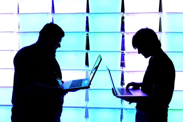 El pirata informático estadounidense y defensor de WikiLeaks Jacob Appelbaum advirtió de los planes de los servicios secretos para crear un amplio sistema de control.