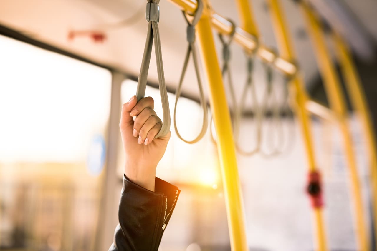 <h3 class="cms-H3-H3">8. Transporte público</h3>
<br>
<br>💸
<b> Incremento de precios, de septiembre de 2021 a septiembre de 2022:</b> +27.1%
<br>