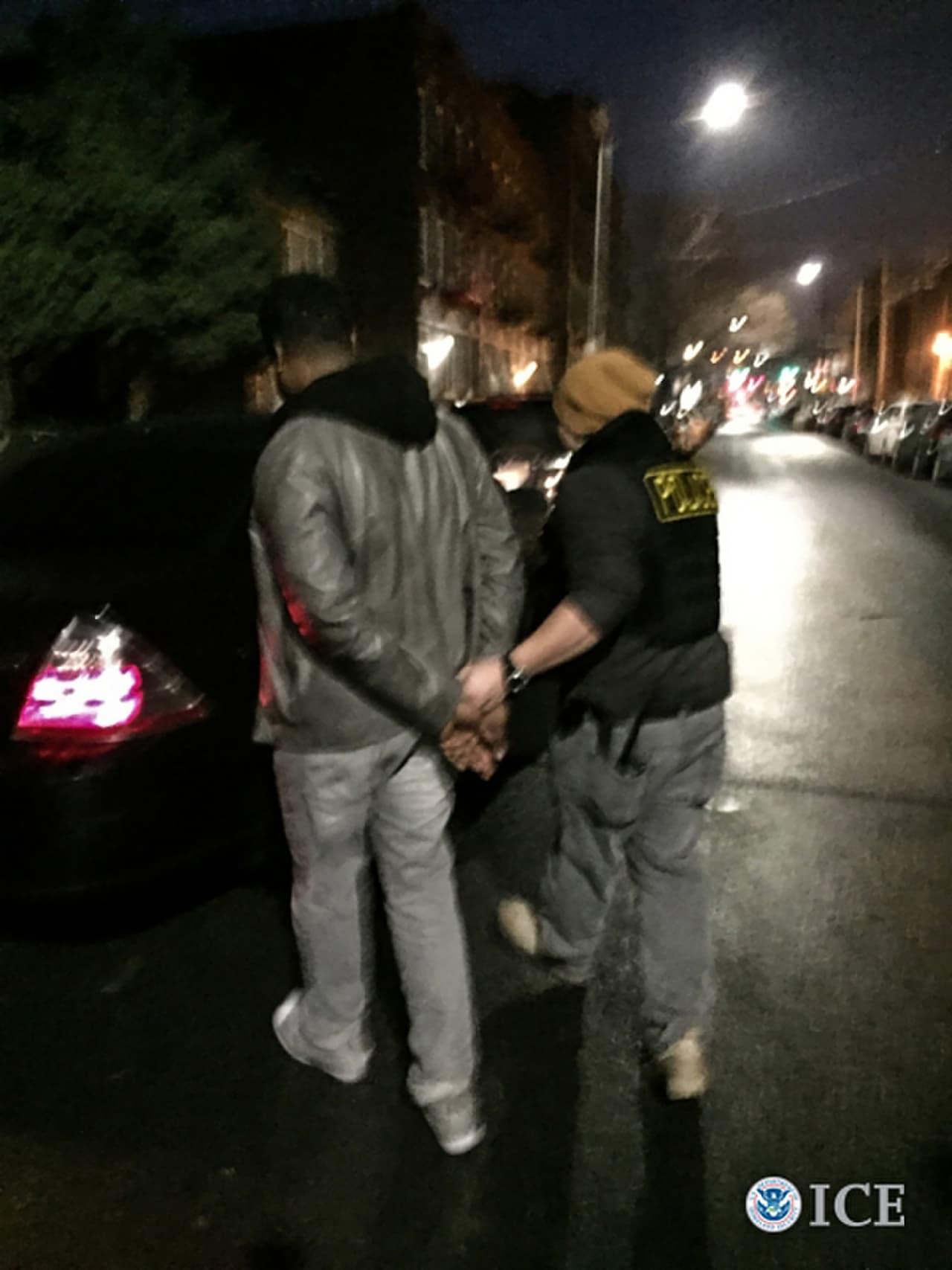 More than 680 foreign nationals were arrested last week during targeted enforcement operations conducted by U.S. Immigration and Customs Enforcement (ICE) aimed at at-large criminal aliens, immigration fugitives and re-entrants NEW YORK, NY, US