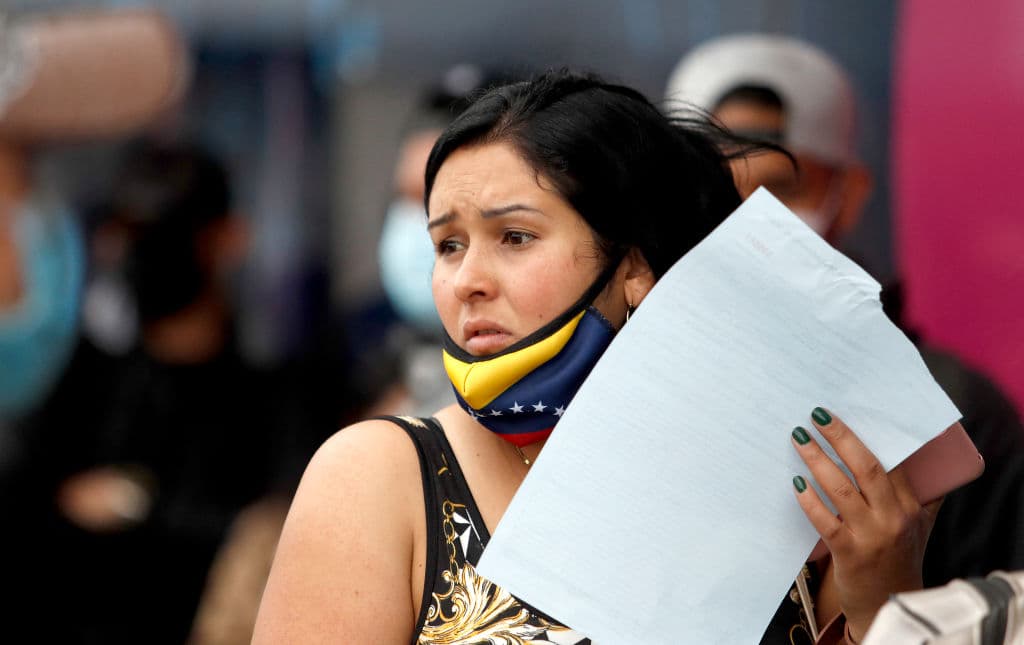 El segundo país que más refugiados acogió en 2021 fue 
<b>Colombia, con más de 1.8 millones de personas</b>, incuidos 
<a href="https://www.univision.com/noticias/america-latina/gustavo-petro-gana-colombia-cambios-america-latina-eeuu">los venezolanos desplazados</a> en el extranjero, según el último informe de ACNUR.