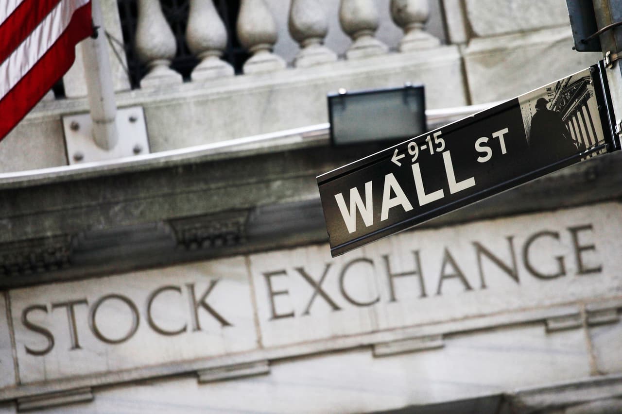 El Dow Jones cae a su nivel más bajo desde 2020 ante el posible impacto negativo de tasas de interés altas