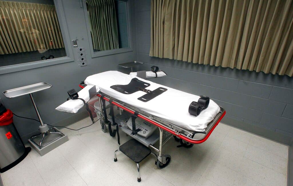 Gobernadora de Oregon conmuta las penas de 17 condenados a muerte de su estado