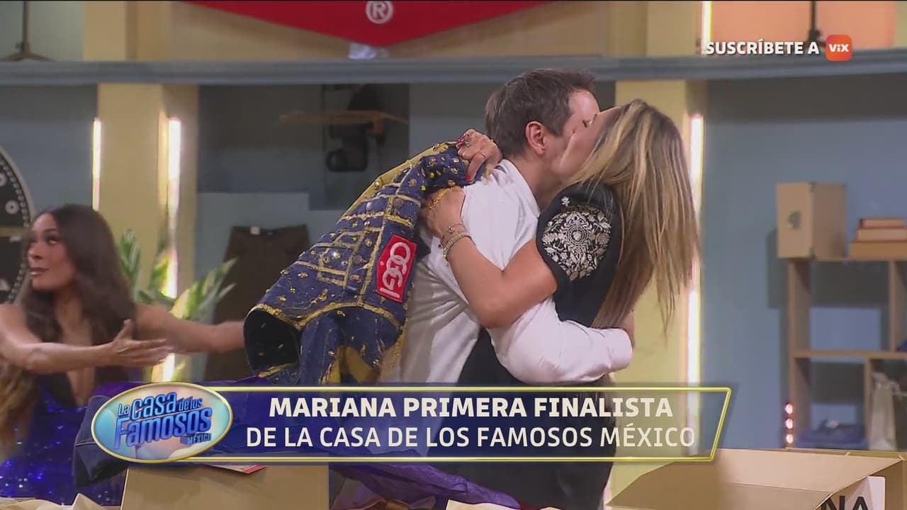 Esta fue la señal que Mariana Ochoa les hizo a sus compañeros tras convertirse en la primera finalista 