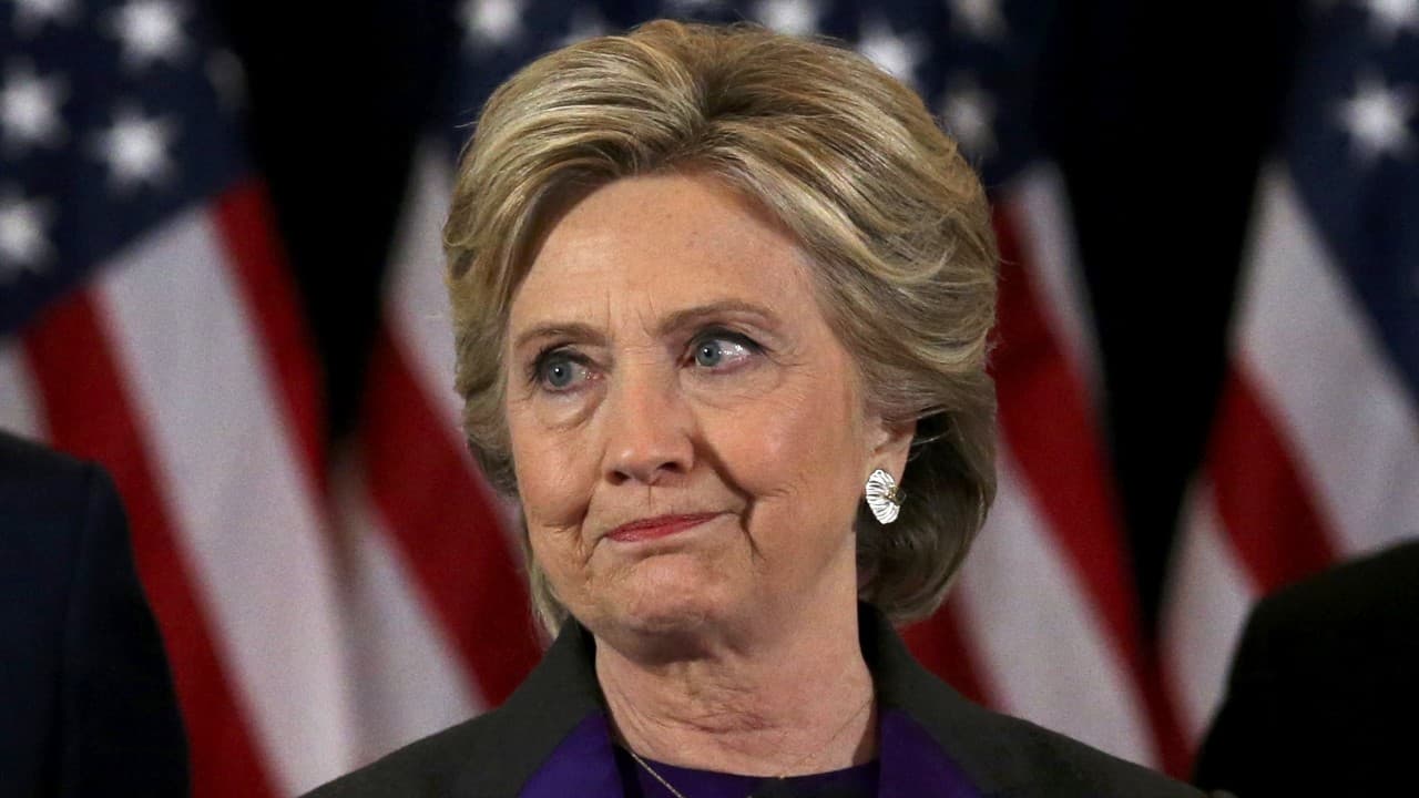 Clinton: "Le debemos dar a Trump una oportunidad para liderar"
