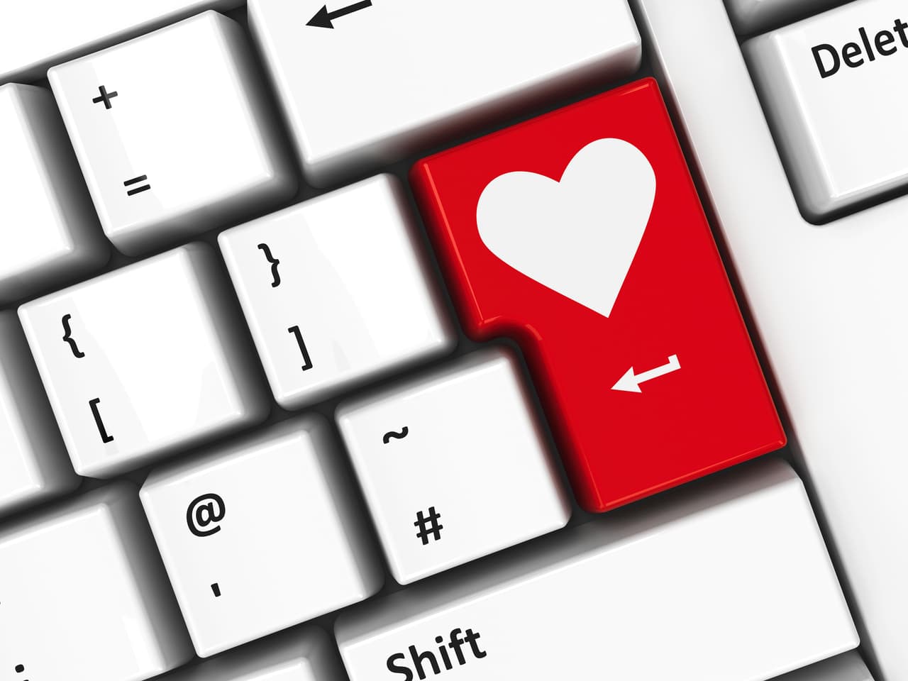 E inmediatamente sacará conversación, lo cual para ti, como geminiano, es bien fácil seguir por la excelente facilidad de palabra que te acompaña. También existe la posibilidad de un encuentro a nivel de Internet usando medios sociales en los cuales hay intercambio de fotografías, pláticas y algo más.