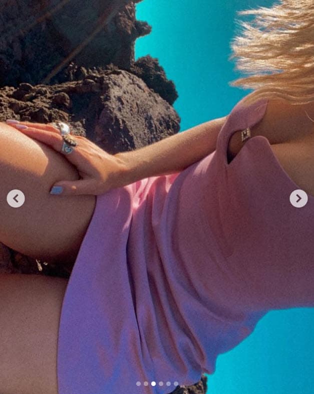 No queda claro si el que trae Belinda en las fotos publicadas el pasado fin de semana sea específicamente ese. 
<br>
