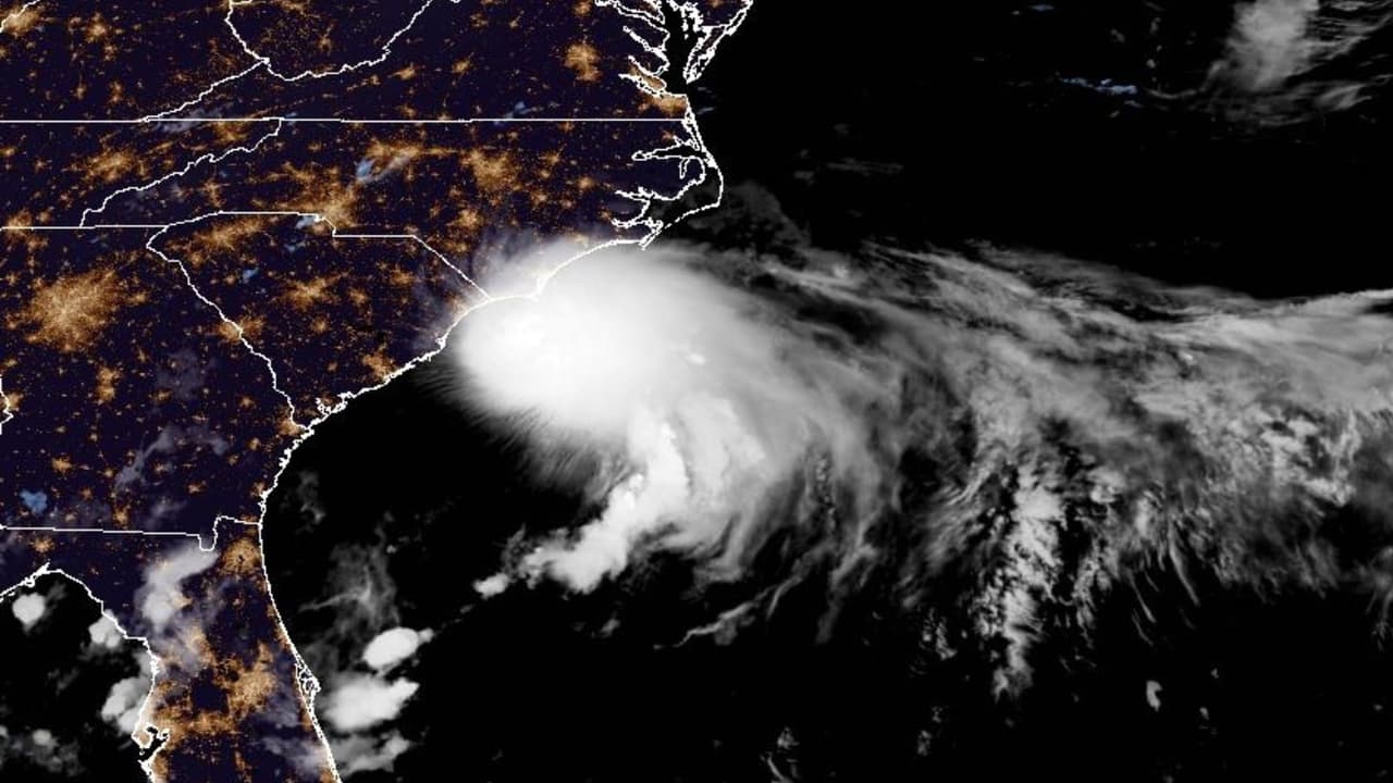 Tormenta Tropical Chantal amenaza con inundaciones repentinas y tornados: ¿cuándo y dónde impactará?