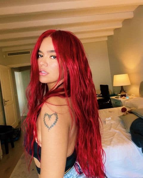 Karol, por su parte, ha sido relacionada con el reguetonero Feid, sin que hasta el momento haya confirmación de un romance entre ellos.
<br>