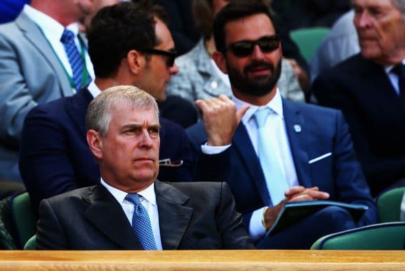 Allegados al príncipe aseguraron al diario The Daily Telegraph que Andrew está arrepentido por su amistad con Jeffery Epstein.
