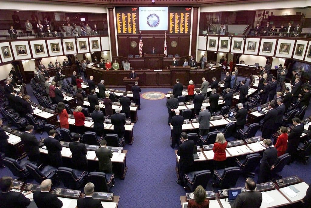Florida aprueba leyes más estrictas sobre drogas, animales e inmigrantes: lo que tienes que saber