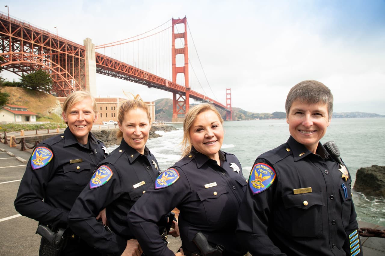 Este proyecto ha sido desarrollado para mostrar su apoyo a las comunidades LGBTQ de San Francisco y resaltar la inclusión de la Policía en la ciudad.
<br>