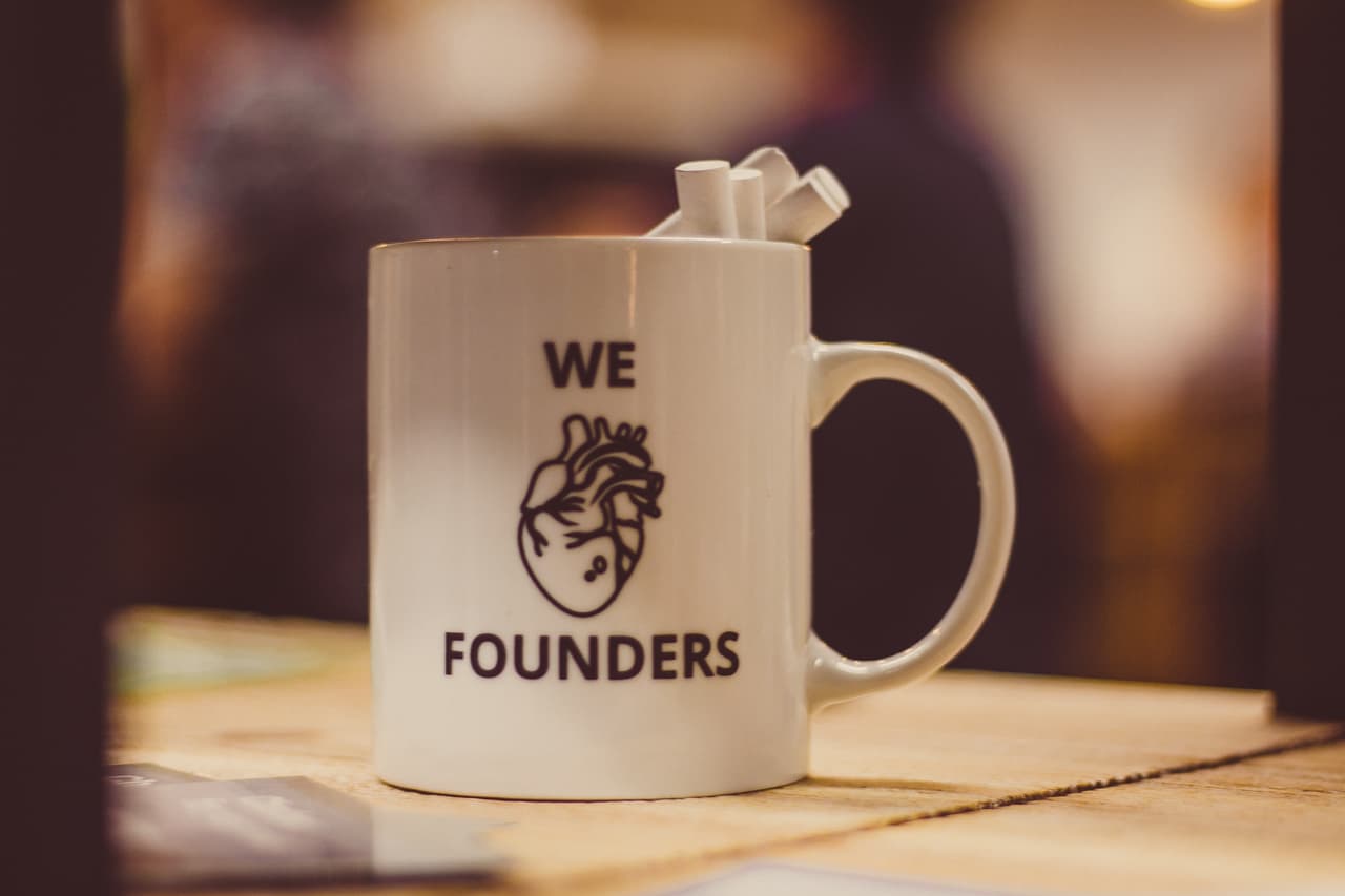 “Para mí la idea de emprender fue, uno, identificar una oportunidad de tener un gran impacto en mi comunidad, en muchas personas que envían estos servicios, y dos, una oportunidad de crecer profesionalmente”, dijo Talledo.
