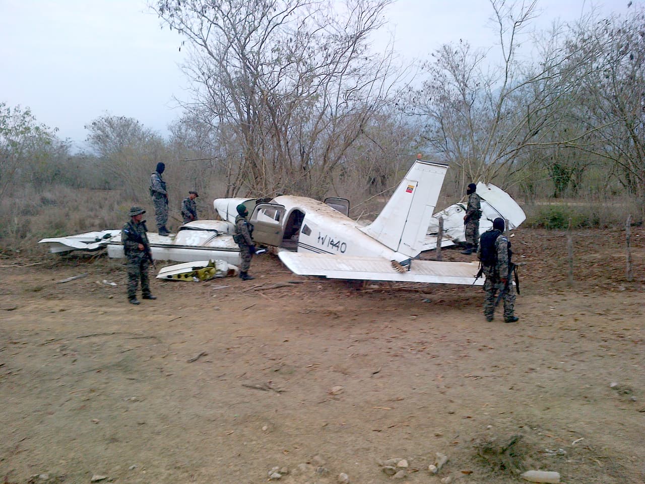 Avioneta de matrícula venezolana estrellada en Honduras cargada de droga.