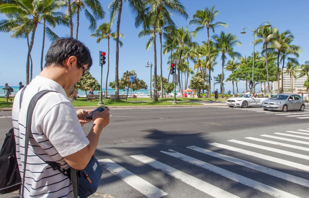 <b>Hawaii.</b> El 1 de enero de 2016 comenzó a permitir que todos los residentes en el estado que cumplen los requisitos de edad (tienen la edad suficiente según la ley) obtengan licencias de conducir, independientemente de su situación migratoria en Estados Unidos.Acá consigues la información para obtenerla.