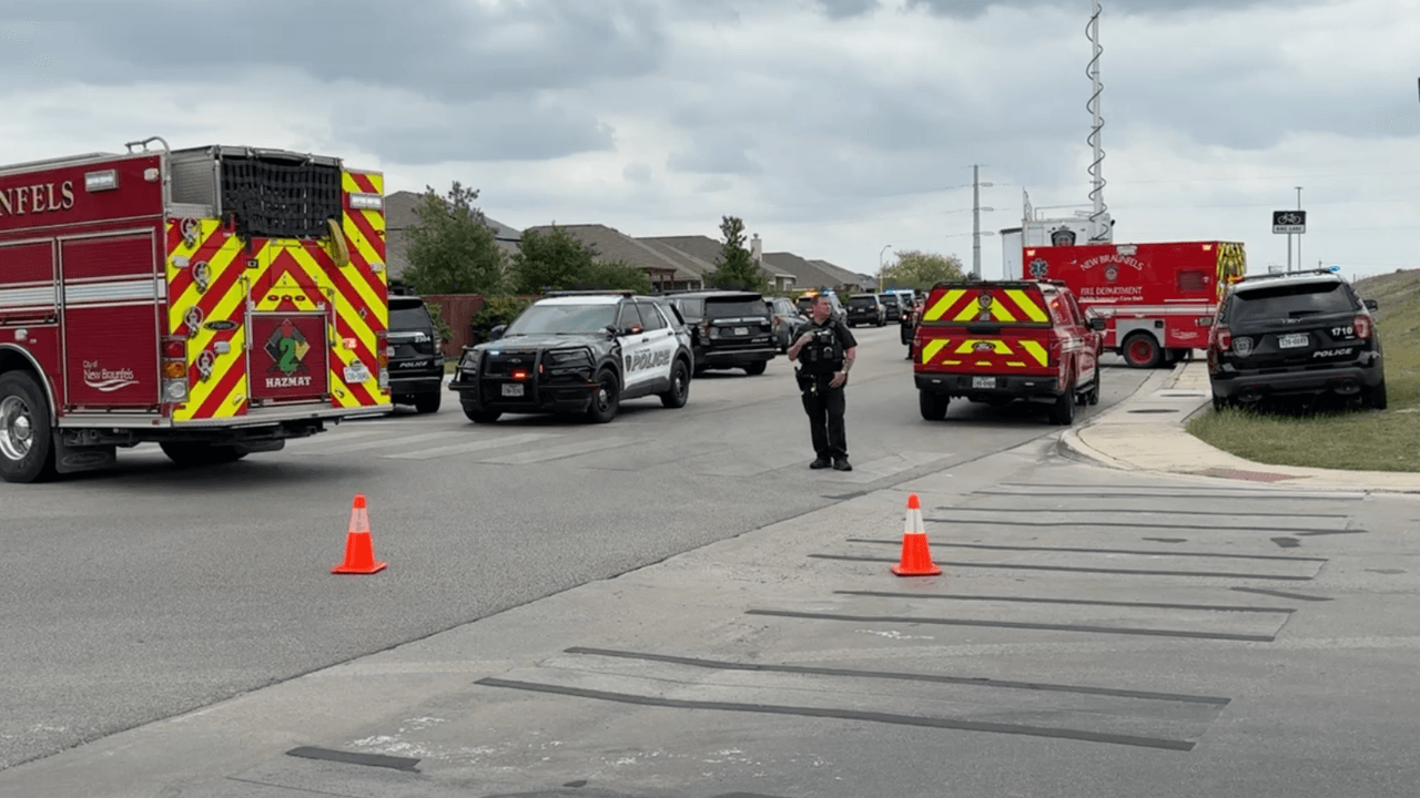 Arrestan a un sospechoso de atrincherarse en New Braunfels; evacuaron una escuela cercana