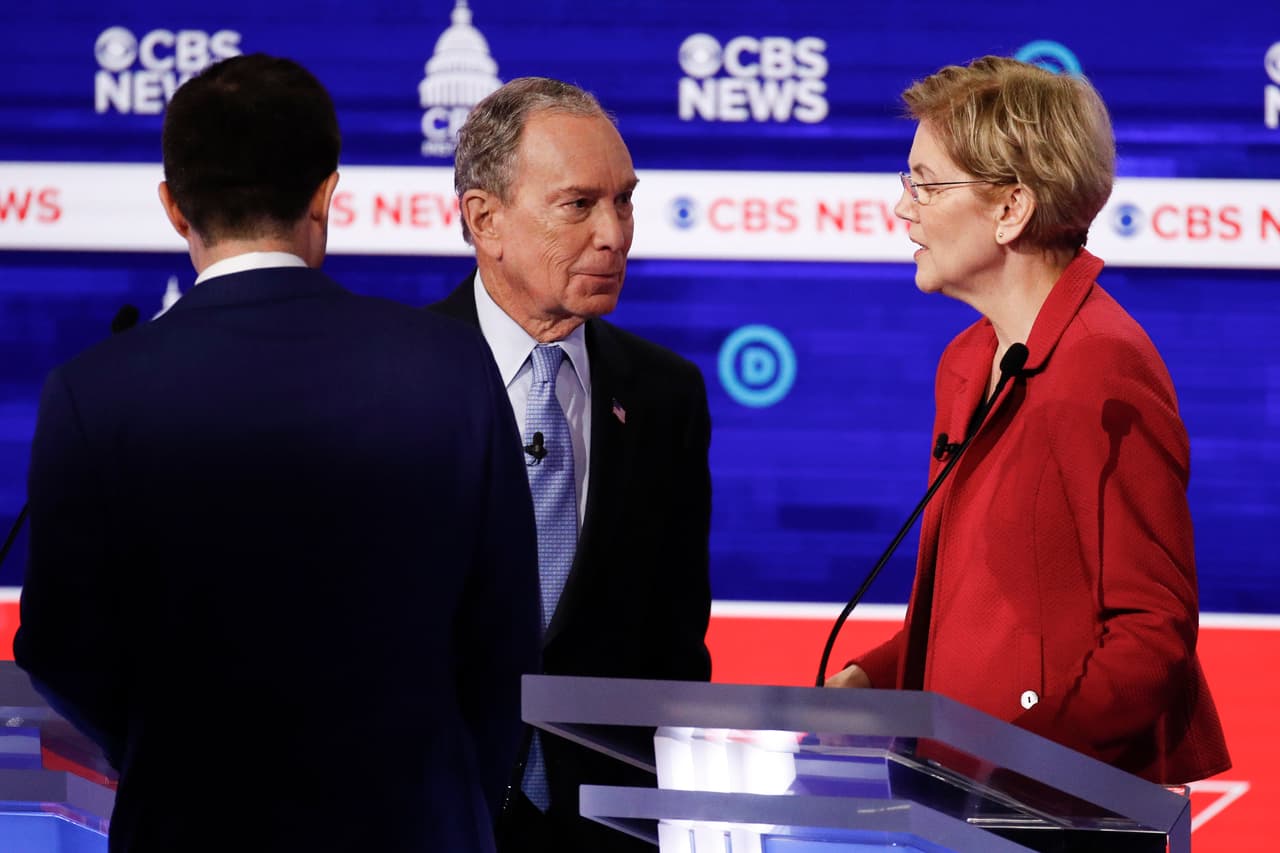 El enfrentamiento abierto entre 
<a href="https://www.univision.com/temas/michael-bloomberg">Michael Bloomberg</a> y 
<a href="https://www.univision.com/temas/elizabeth-warren-1">Elizabeth Warren</a> prosiguió en este debate. El exalcalde de Nueva York, que presume de atraer a los votantes conservadores escépticos con Trump preguntó: "¿Alguien en esta sala puede imaginarse a republicanos moderados votando por él (por Sanders)?". Warren salió en defensa de Sanders: "No me importa cuánto dinero tenga Bloomberg, la base del Partido Demócrata nunca confiará en él. No se ha ganado su confianza".