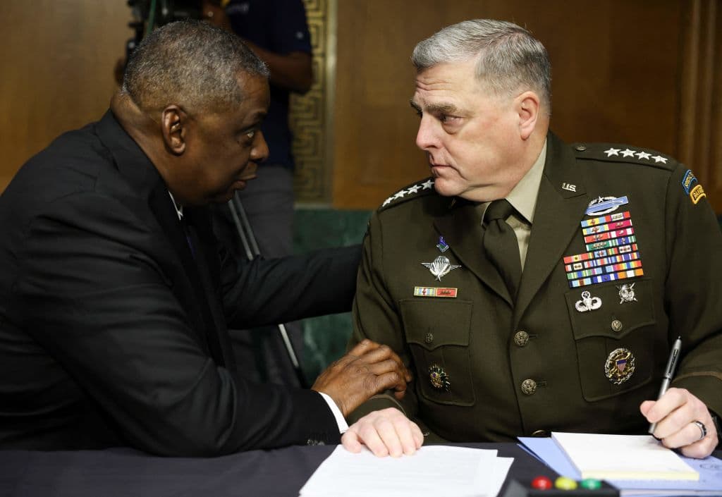 Senadores cuestionan al alto mando militar sobre la caótica retirada de Afganistán