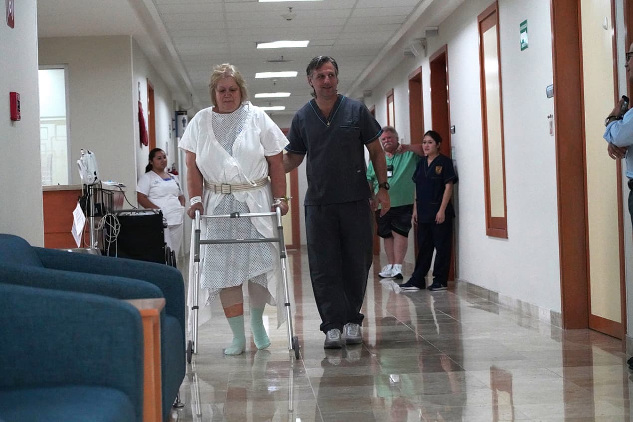 <b>Puesto 15. Fisioterapeuta. </b>Salario promedio: 87,930 dólares. Tasa de desempleo: 1.1%. Estos trabajadores de la salud crean tratamientos y rutinas de ejercicios para aliviar el dolor y mejorar el movimiento de los pacientes. Requieren un título universitario y una licencia. Este empleo crecerá 22% para 2028, según los datos del BLS.