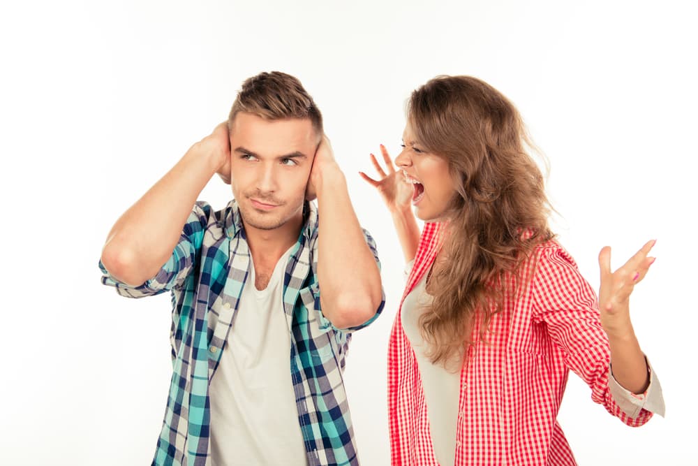 Estar en un trabajo así, o en una relación sentimental donde su pareja quiere imponerse, o en situaciones sociales donde haya alguien que mande y haya que obedecerlo constituye lo que se llama su pesadilla "¿por qué me tiene que pasar esto a mi?". Si tu pareja quiere ser más fuerte que tú posiblemente no dure mucho en esa relación.