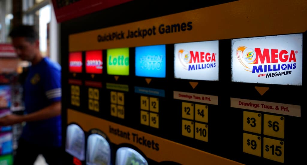 <h3 class="cms-H3-H3"><b>Jeffrey Dampier</b></h3>
<br>
<br>En 1996, ganó la lotería de Illinois por una suma de $20 millones que invirtió en un negocio de palomitas de maíz y le dio millones a amigos y familiares. Años después, fue encontrado sin vida en su camión en 2005. La responsable del asesinato fue una mujer llamada Victoria Jackson quien decidió vengarse después de que él decidiera dejarla.