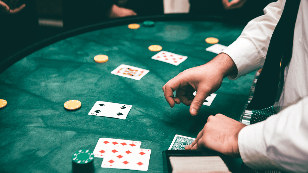 <b>Operadores de mesas de apuestas</b>
<br>Ingresos anuales promedio: $22,220
<br>Trabajadores en esta área: 960