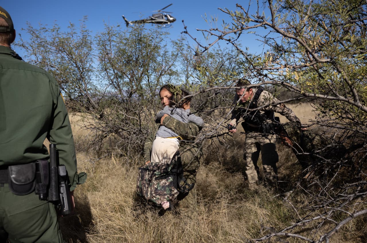 <h3 class="cms-H3-H3">Si han pasado tres días o menos</h3> 
<br>
<br>Cuando una persona en ruta a cruzar la frontera de Estados Unidos lleva 72 horas o menos sin dar señales de vida, tiene que implementarse un 
<b>operativo de búsqueda y rescate</b>.