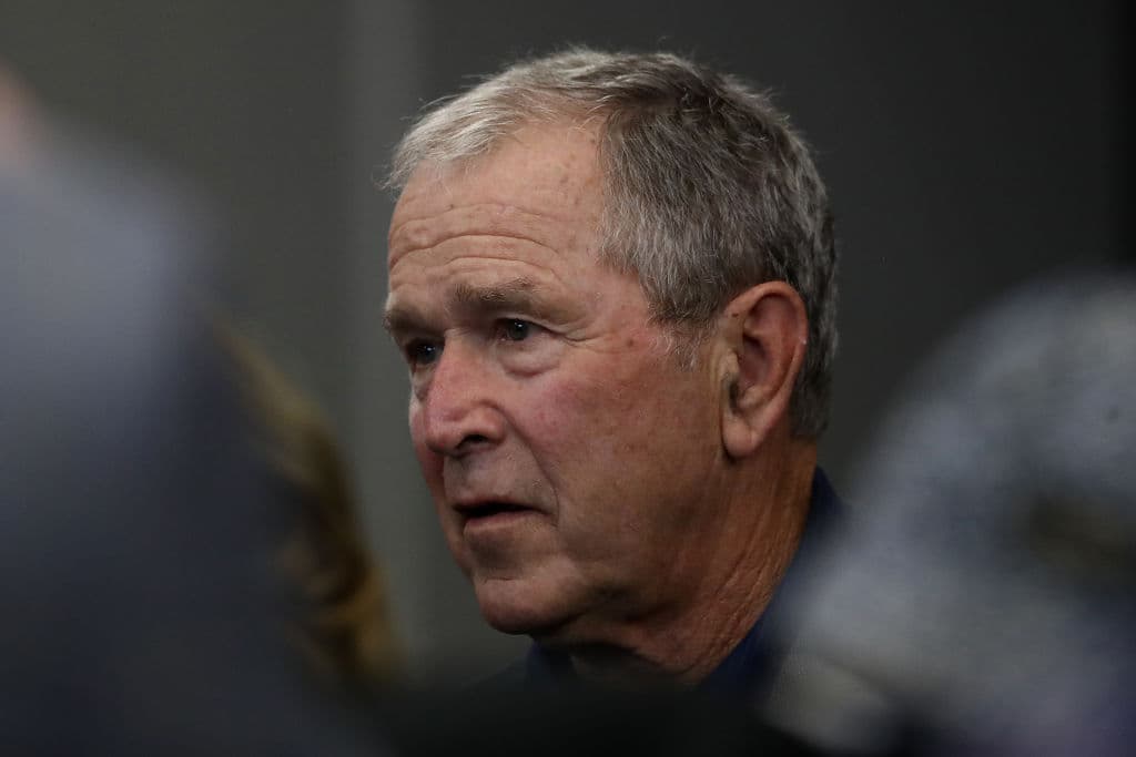 Bush critica la “total falta de respeto” de “algunos líderes ante nuestras instituciones”
