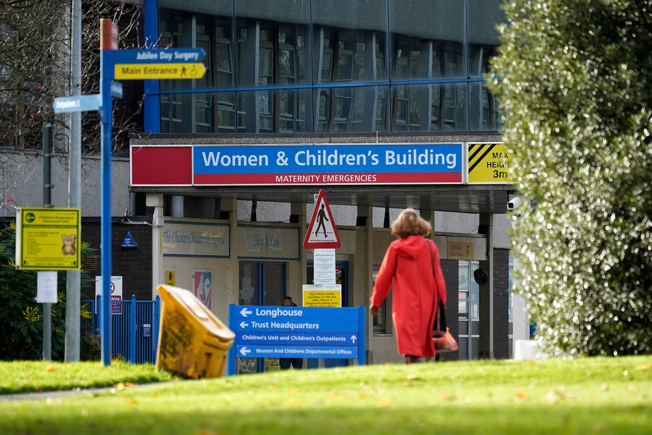 En el hospital Countess of Chester se registraron las misteriosas muertes de los siete bebés.