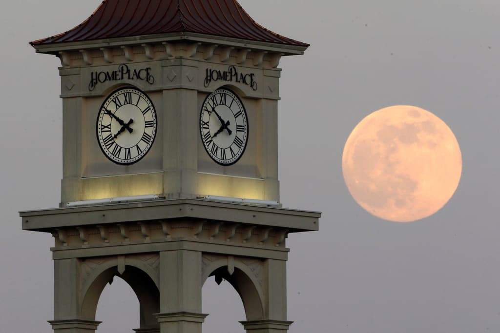Por qué EEUU quiere establecer un horario para la Luna y cómo será el nuevo Tiempo Lunar Coordinado