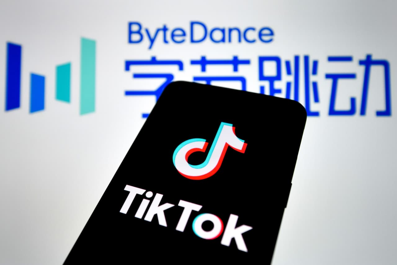 <b>Puesto 1. Bytedance</b>
<br>
<br>Valor neto: 140,000 millones de dólares
<br>
<br>País: China
<br>
<br>Categoría: Inteligencia artificial y redes sociales
<br>
<br>Esta compañía desarrolló la plataforma de videos y red social TikTok. También su versión china llamada Douyin.