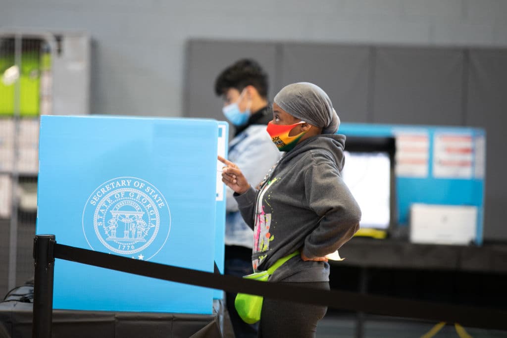 Colegio Electoral se reúne para elegir a Biden como presidente; Georgia comienza el voto anticipado para sus puestos en el Senado