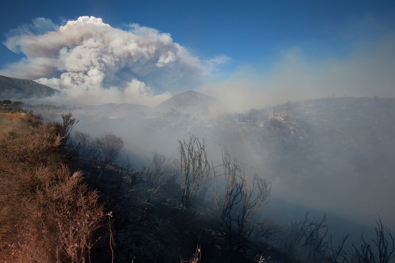 La ola de calor persistirá por los próximos días y en algunas zonas estará acompañado de humedad, creando condiciones sofocantes y extremas. Además de las malas condiciones del aire, por los múltiples incendios en la región.