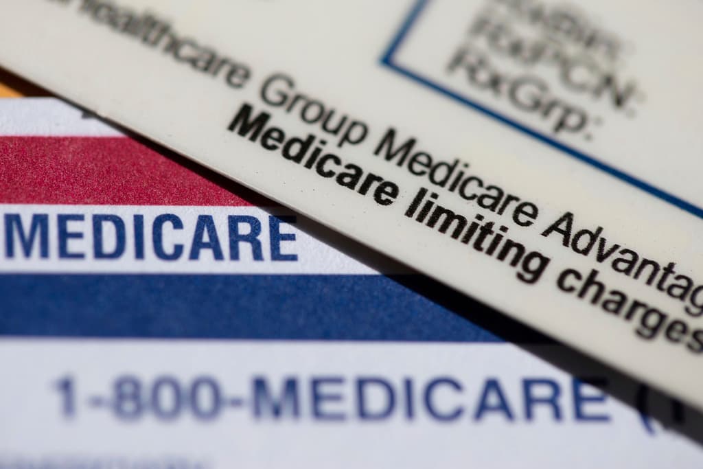“No es justo”: beneficiarios de Medicare denuncian recortes que pondrán en riesgo su salud y bienestar