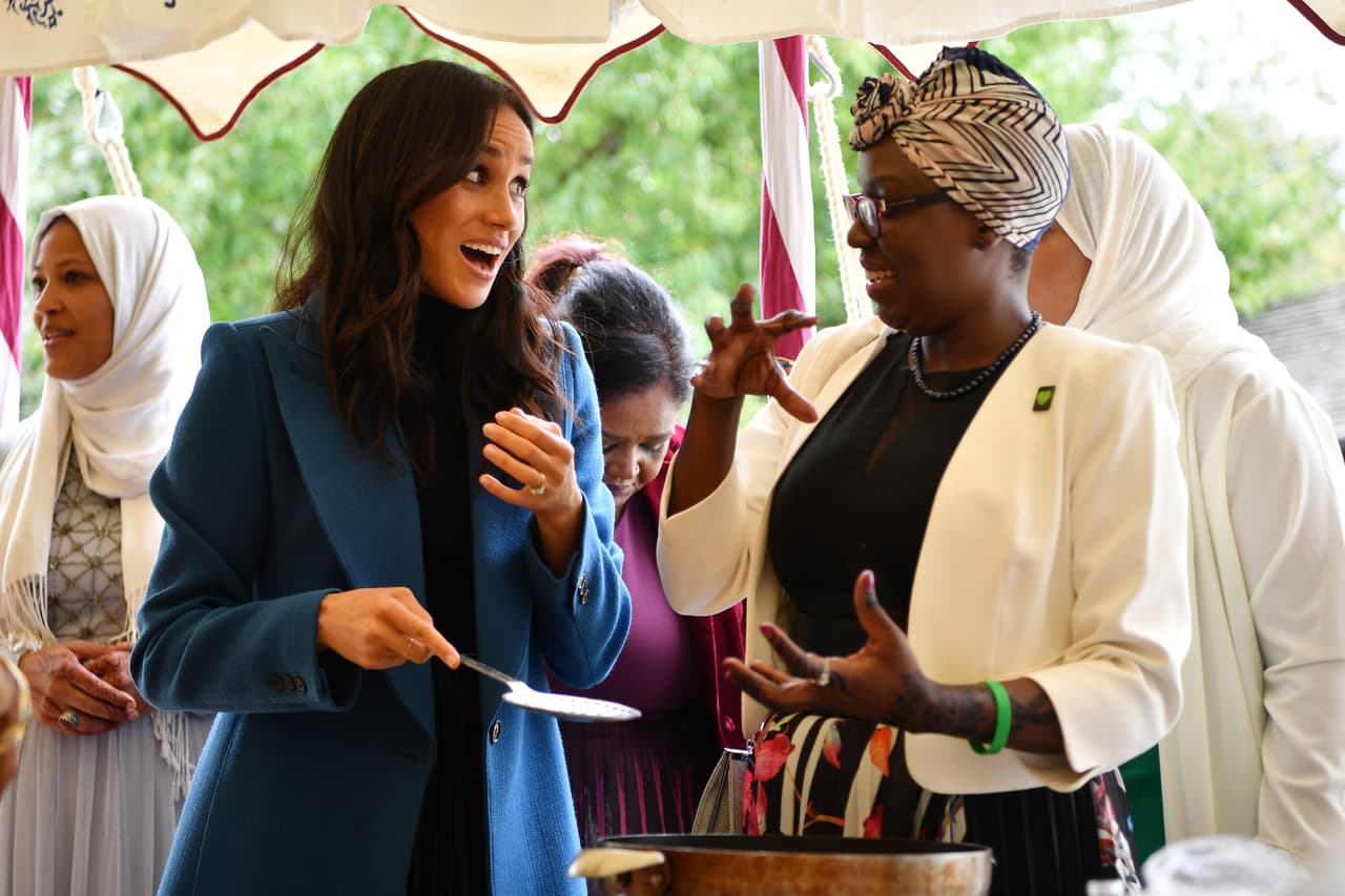 Así lució Meghan Markle en su primer evento como anfitriona en el palacio de Kensington.