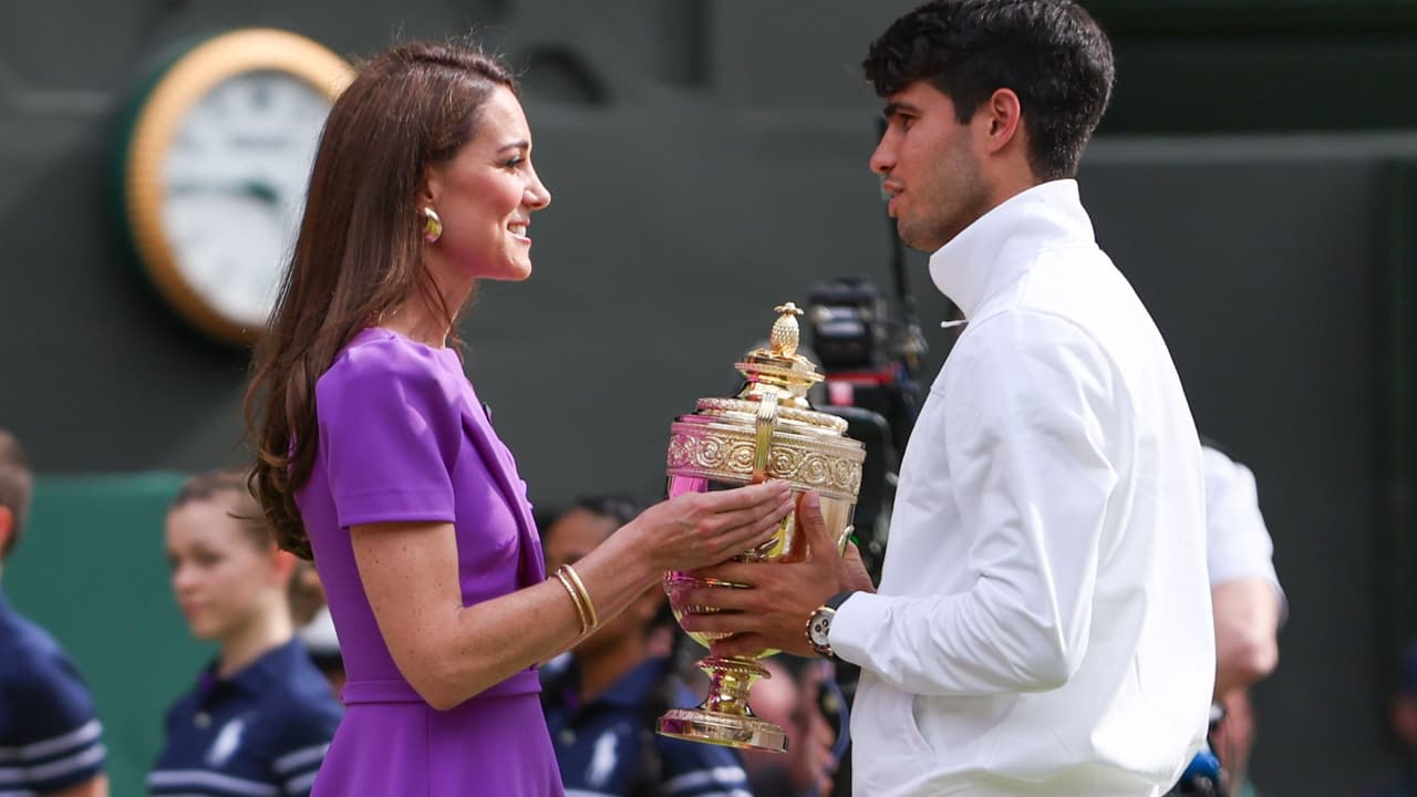 La princesa fue la encargada de entregarle el trofeo al campeón, Carlos Alcaraz.