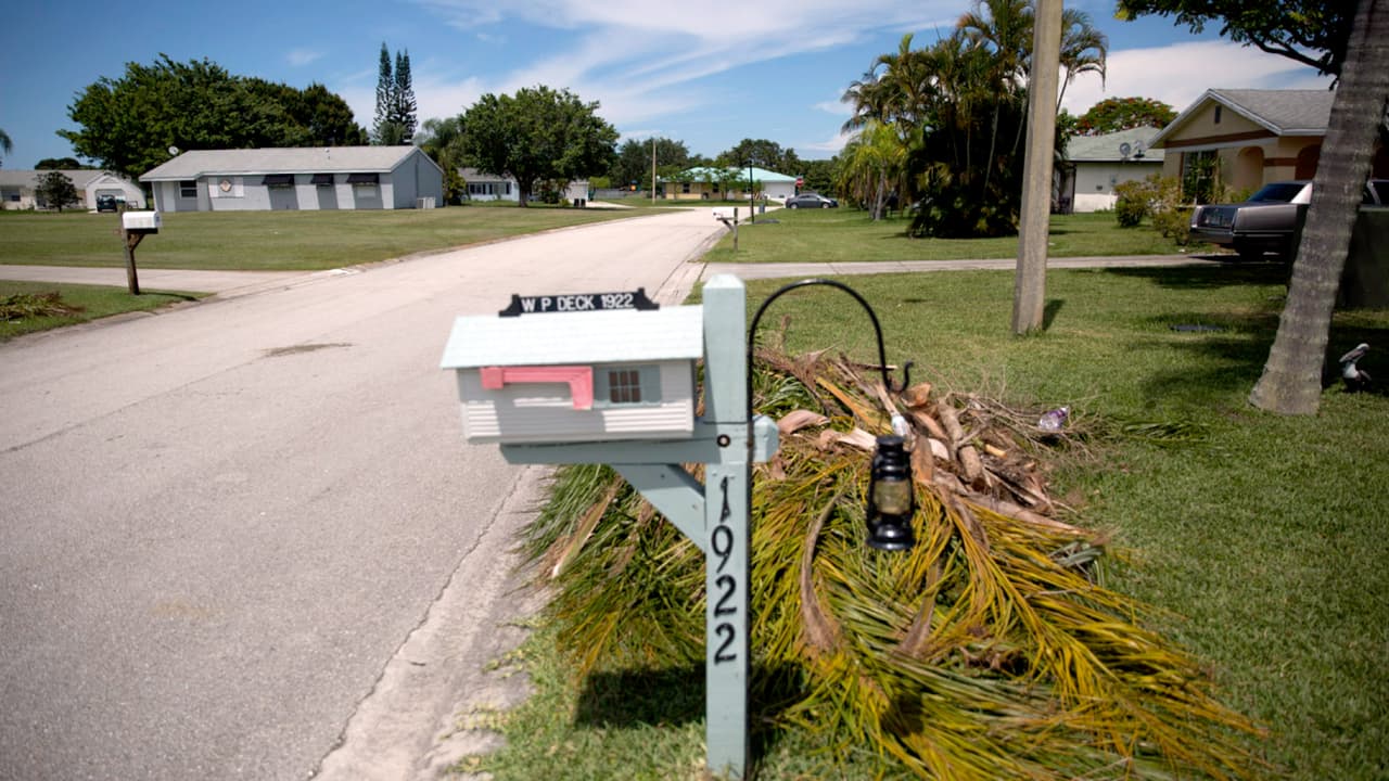 <b>Puesto 8. Port St. Lucie, Florida</b>
<br>
<br>Población del área metropolitana: 472,012 habitantes.
<br>
<br>Precio promedio de la vivienda: 233,133 dólares.
<br>
<br>Salario promedio anual: 45,630 dólares.
<br>
<br>Migración neta entre 2015 y 2019: 9.12%.
<br>
<br>Esta ofrece extensas vías fluviales para explorar y, por supuesto, el clima cálido de Florida. Tiene menos de medio millón de residentes y es menos turístico que Miami o Tampa, pero muchos se están reubicando en esta ciudad.
<br>