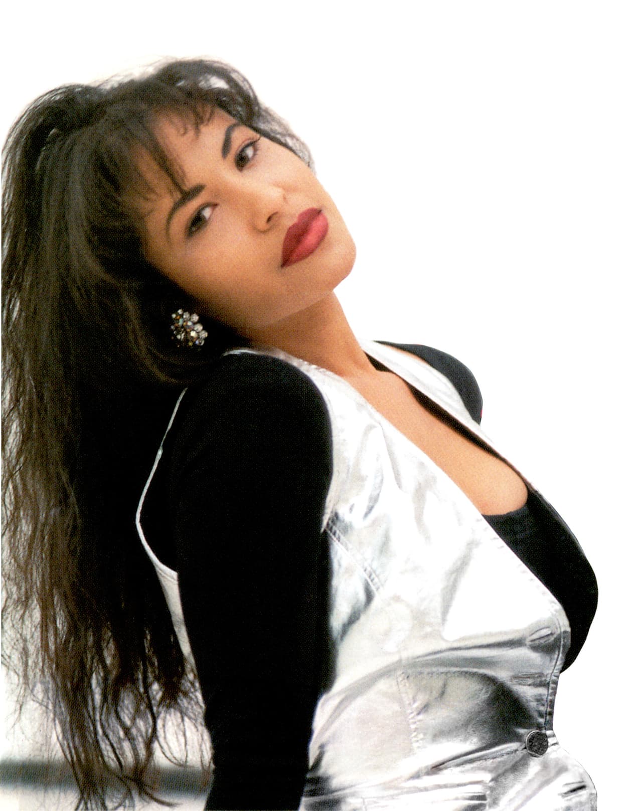 <a href="https://www.univision.com/entretenimiento/cine-y-series/de-donde-salio-el-nombre-de-selena-y-otros-datos-que-aprendimos-en-su-nueva-serie">La vida de Selena ha sido retratada de diversas maneras durante varias décadas</a> y las siguientes actrices, fueron elegidas para que la representaran , ya sea en la televisión, cine o teatro.