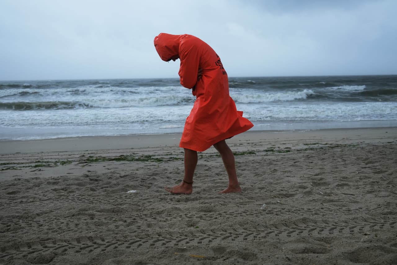 "Isaías" es el segundo huracán de la 
<a href="https://www.univision.com/local/miami-wltv/temas/temporada-de-huracanes-2020">temporada</a> en la cuenca atlántica y pasó por las islas de Sotavento, Puerto Rico, República Dominicana, las Bahamas y Florida.