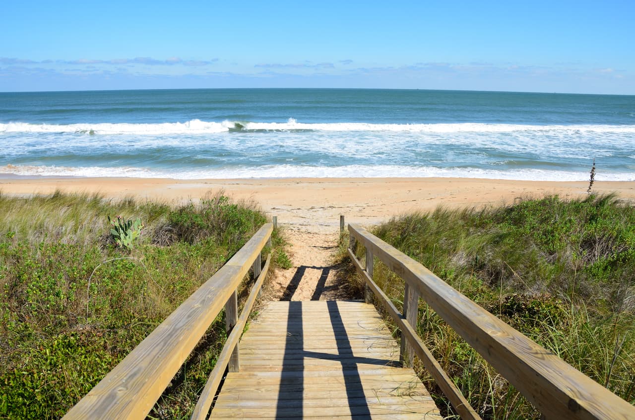 <b>Puesto 14. St. Augustine Beach. Saint Augustine, Florida. </b> 
<br>
<br>Es considerada una de las mejores playas de esta zona de la costa este de Florida llamada 
<i>"Historical Coast"</i> .