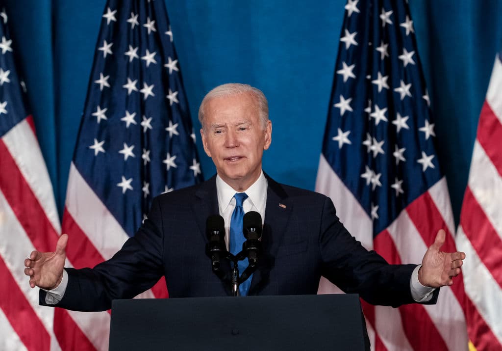 Biden hace un llamado urgente contra la violencia política en discurso sobre la "defensa de la democracia" 