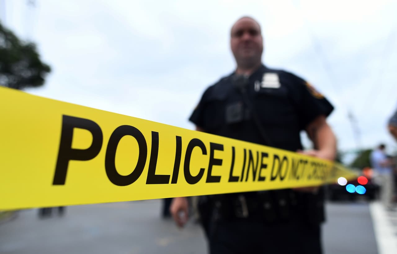 Mujer de 19 años muere víctima de una presunta carrera callejera en Bakersfield