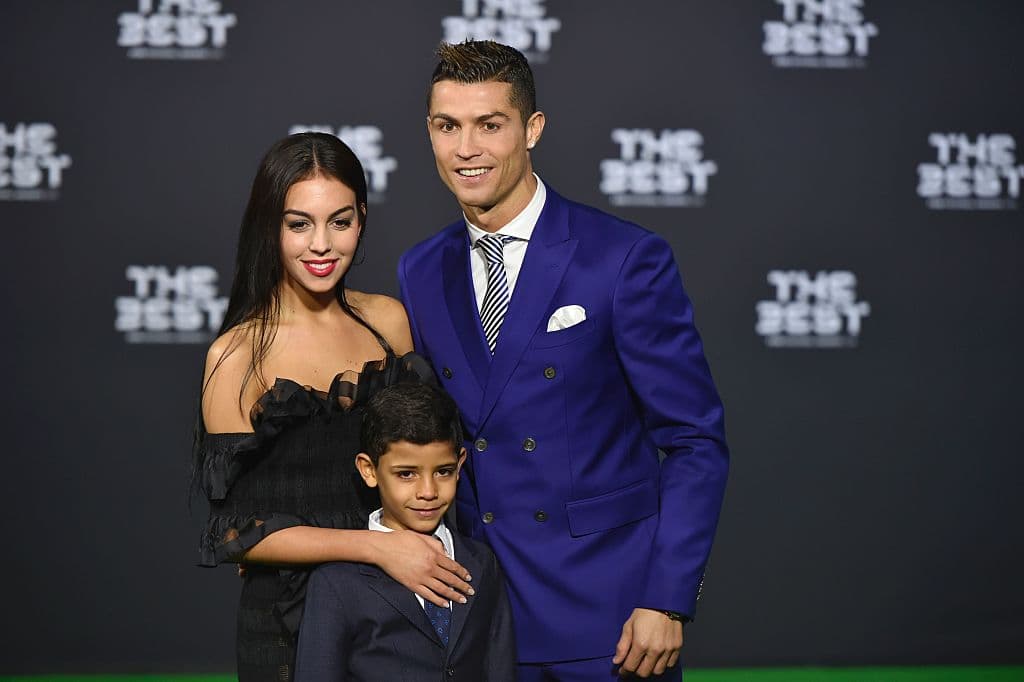 La pareja hizo oficial su relación en 2017, año en el que Georgina cumplió 23 años y Cristiano, celebró su cumpleaños 32.