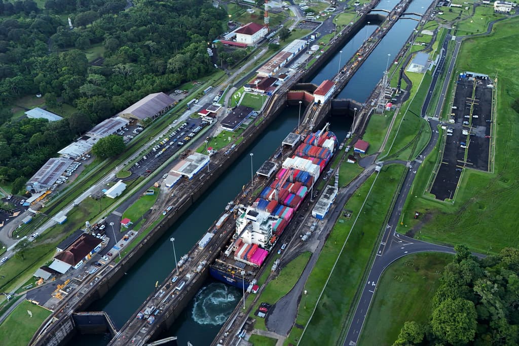 Panamá cumple 25 años del traspaso del canal entre el luto por Carter y las amenazas de Trump