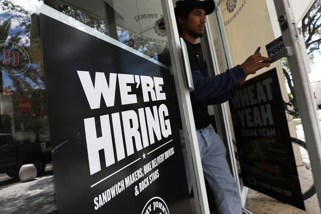 La economía sumó 227,000 nuevos empleos en noviembre, un rebote que muestra renovada fortaleza del mercado laboral
