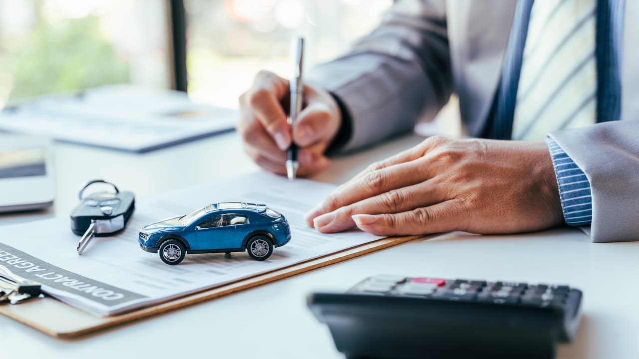 Seguro de auto a bajo costo en California: Requisitos, costos y cómo solicitarlo para reducir tus primas anuales