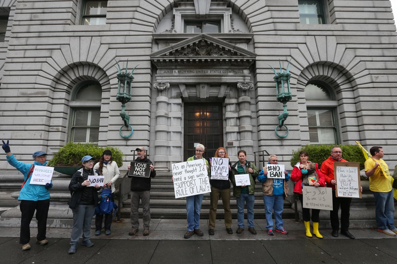 Un panel de tres jueces escuchó los argumentos orales y decidirá el futuro de la orden ejecutiva firmada por Trump.